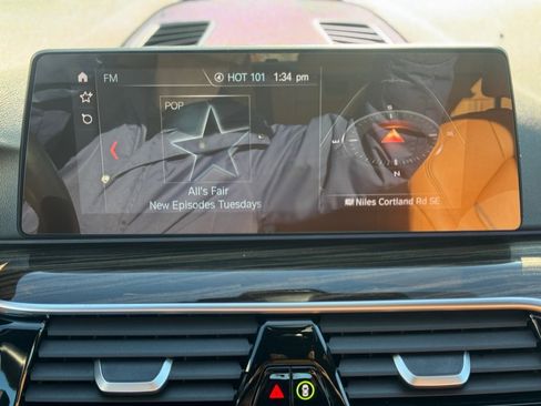 Used 2019 BMW 540i xDrive w/ Executive Package image 14