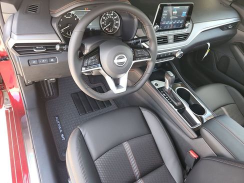 New 2025 Nissan Altima 2.5 SR image 25