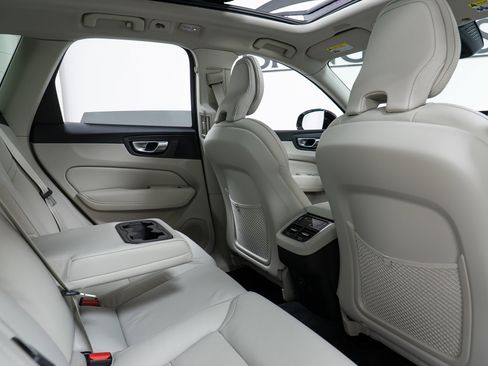 New 2026 Volvo XC60 B5 Ultra w/ Climate Package image 23