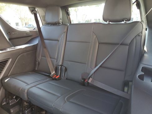 Used 2025 GMC Yukon Denali image 11