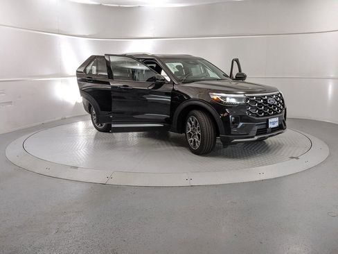 New 2025 Ford Explorer Platinum w/ Ultimate Package image 7