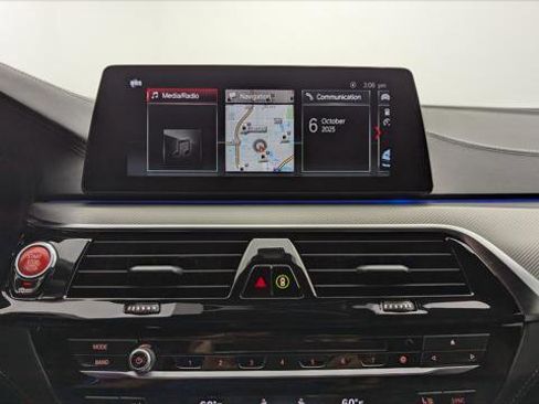 Used 2018 BMW M5 w/ Executive Package image 28