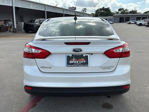 Used 2013 Ford Focus Titanium w/ Titanium Handling Pkg image 6