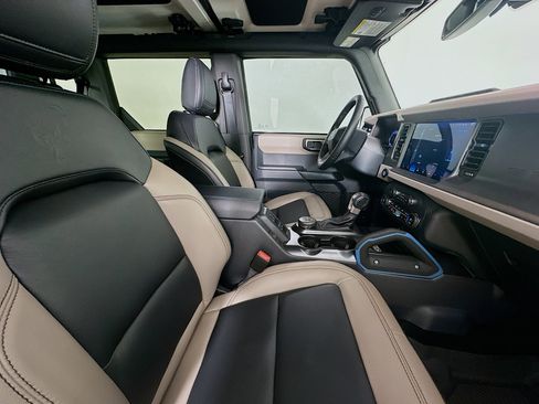 Used 2024 Ford Bronco Wildtrak image 40