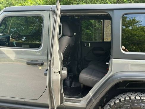 Used 2019 Jeep Wrangler Unlimited Rubicon AWD/4WD image 20