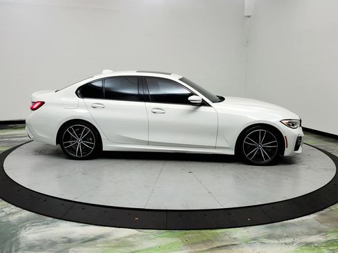 Used 2020 BMW 330i Sedan w/ M Sport Package RWD image 4
