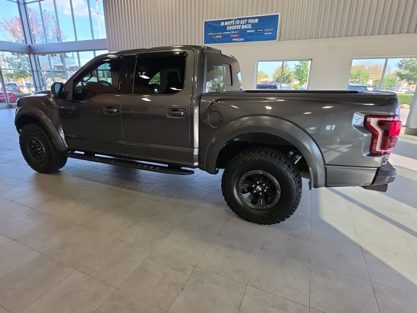Used 2018 Ford F150 Raptor w/ Equipment Group 802A Luxury AWD/4WD image 13