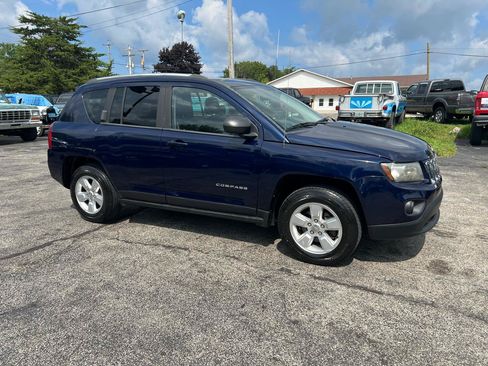 Used 2014 Jeep Compass Sport FWD image 3