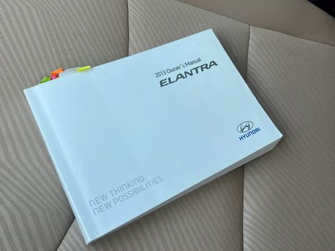 Used 2013 Hyundai Elantra GLS w/ Preferred Pkg FWD image 17