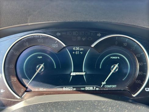 Used 2018 BMW 530e xDrive w/ M Sport Package 2 image 20