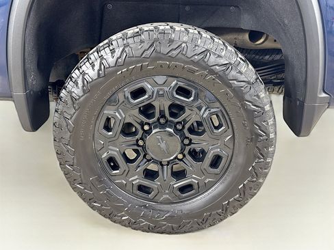 Used 2022 Chevrolet Silverado 2500 LTZ w/ LTZ Plus Package AWD/4WD image 32