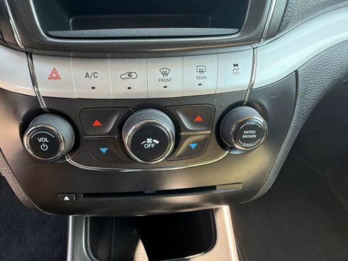 Used 2017 Dodge Journey SXT w/ Premium Group image 22