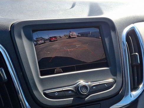 Used 2024 Chevrolet Equinox LS FWD image 18