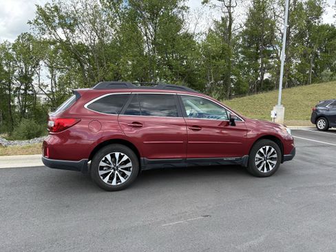 Used 2016 Subaru Outback 2.5i Limited AWD/4WD image 8