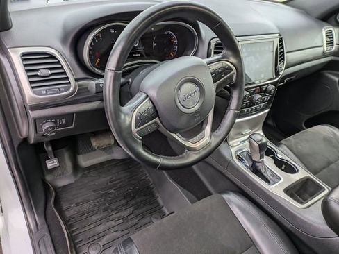 Used 2021 Jeep Grand Cherokee Laredo X AWD/4WD image 10