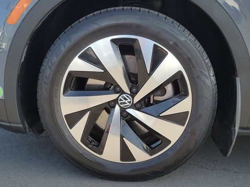 Used 2023 Volkswagen ID.4 Pro image 24