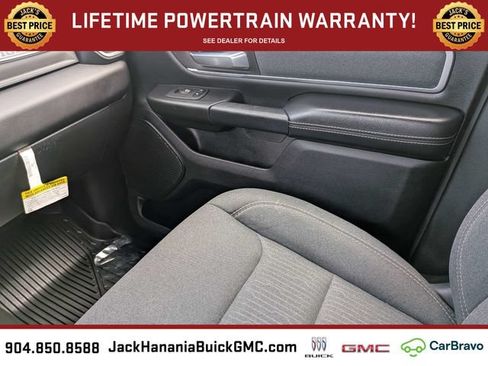 Used 2022 RAM 1500 Big Horn AWD/4WD image 18