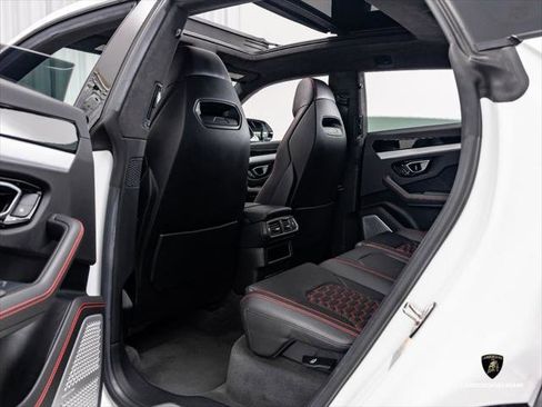 Used 2019 Lamborghini Urus AWD/4WD image 27