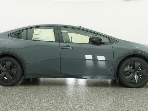 New 2026 Toyota Prius Plug-In Hybrid image 27