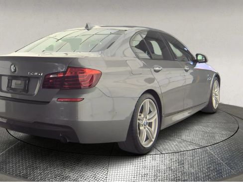 Used 2016 BMW 535i Sedan w/ M Sport image 2