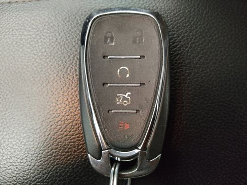 Used 2017 Chevrolet Cruze LT w/ Convenience Package image 32