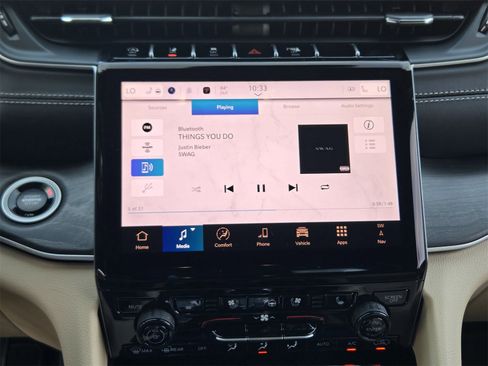 New 2025 Jeep Grand Cherokee L Limited w/ Luxury Tech Group II image 16