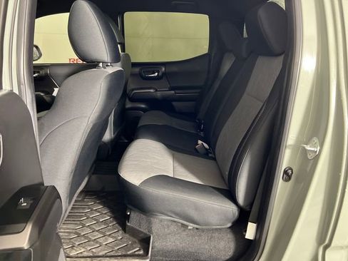 Used 2023 Toyota Tacoma TRD Off-Road image 25