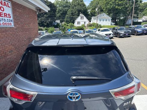 Used 2016 Toyota Highlander Limited Platinum AWD/4WD image 9