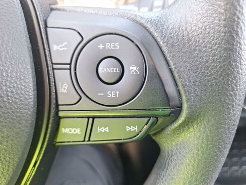 Used 2021 Toyota RAV4 XLE image 21