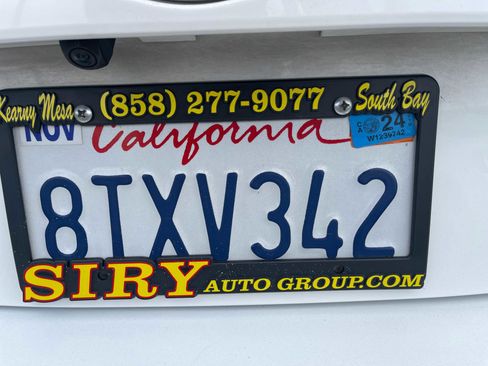 Used 2021 Toyota Prius LE image 23