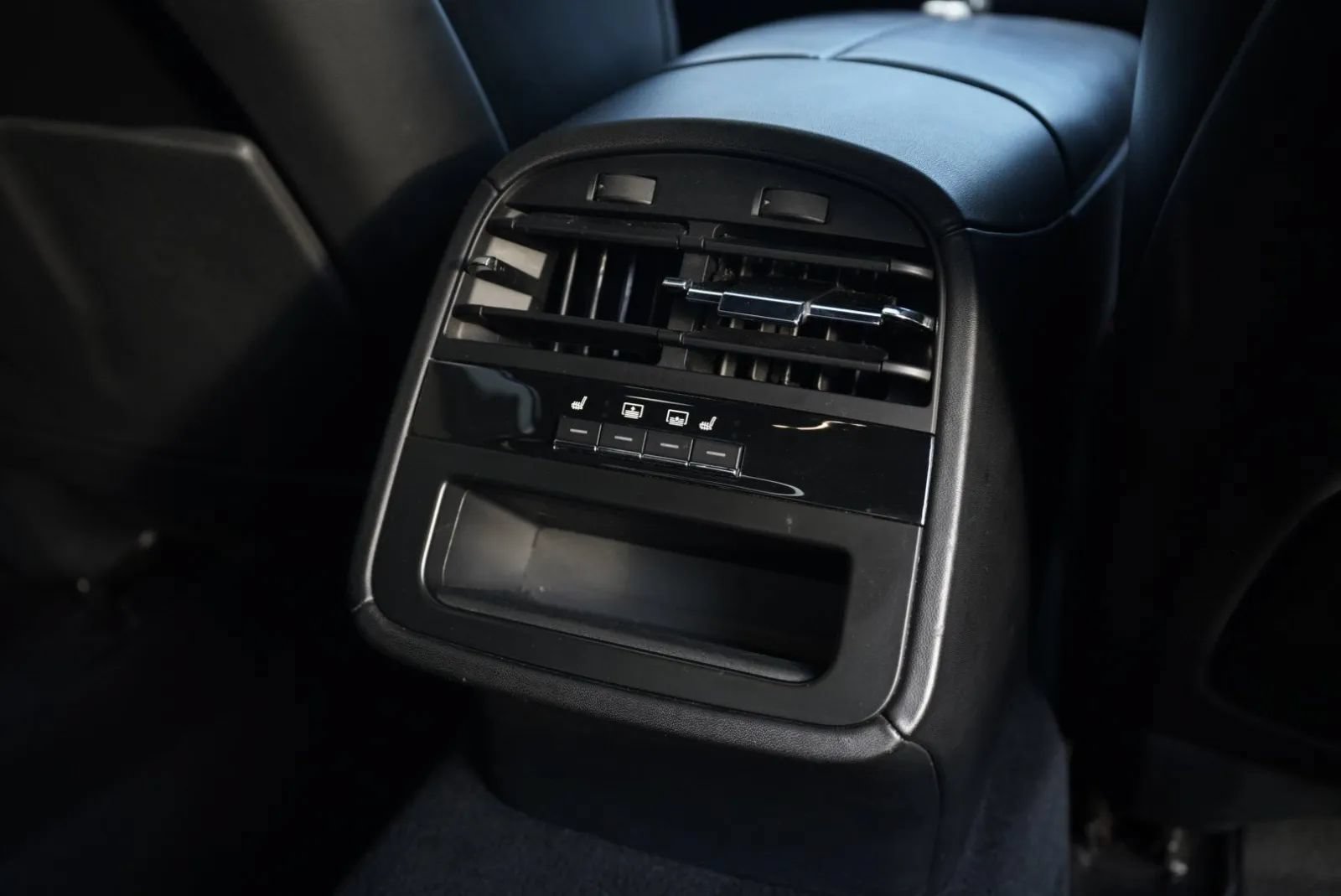 Used 2017 Maserati Quattroporte S GranLusso Q4 AWD/4WD image 43