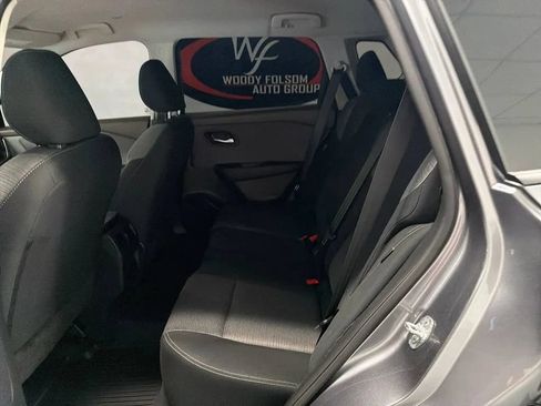 Used 2023 Nissan Rogue SV FWD image 13
