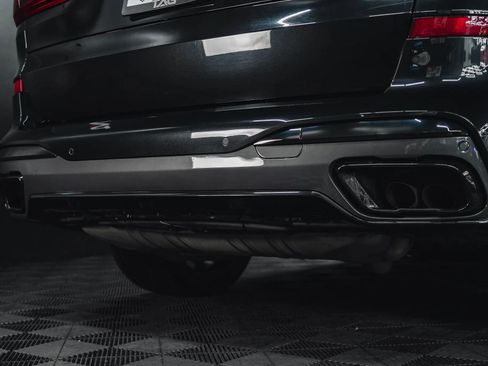 Used 2020 BMW X7 M50i image 18