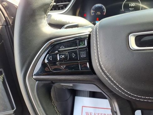 Used 2022 Jeep Grand Cherokee Overland w/ Luxury Tech Group IV RWD image 26
