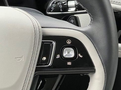 New 2026 Lincoln Aviator AWD image 34