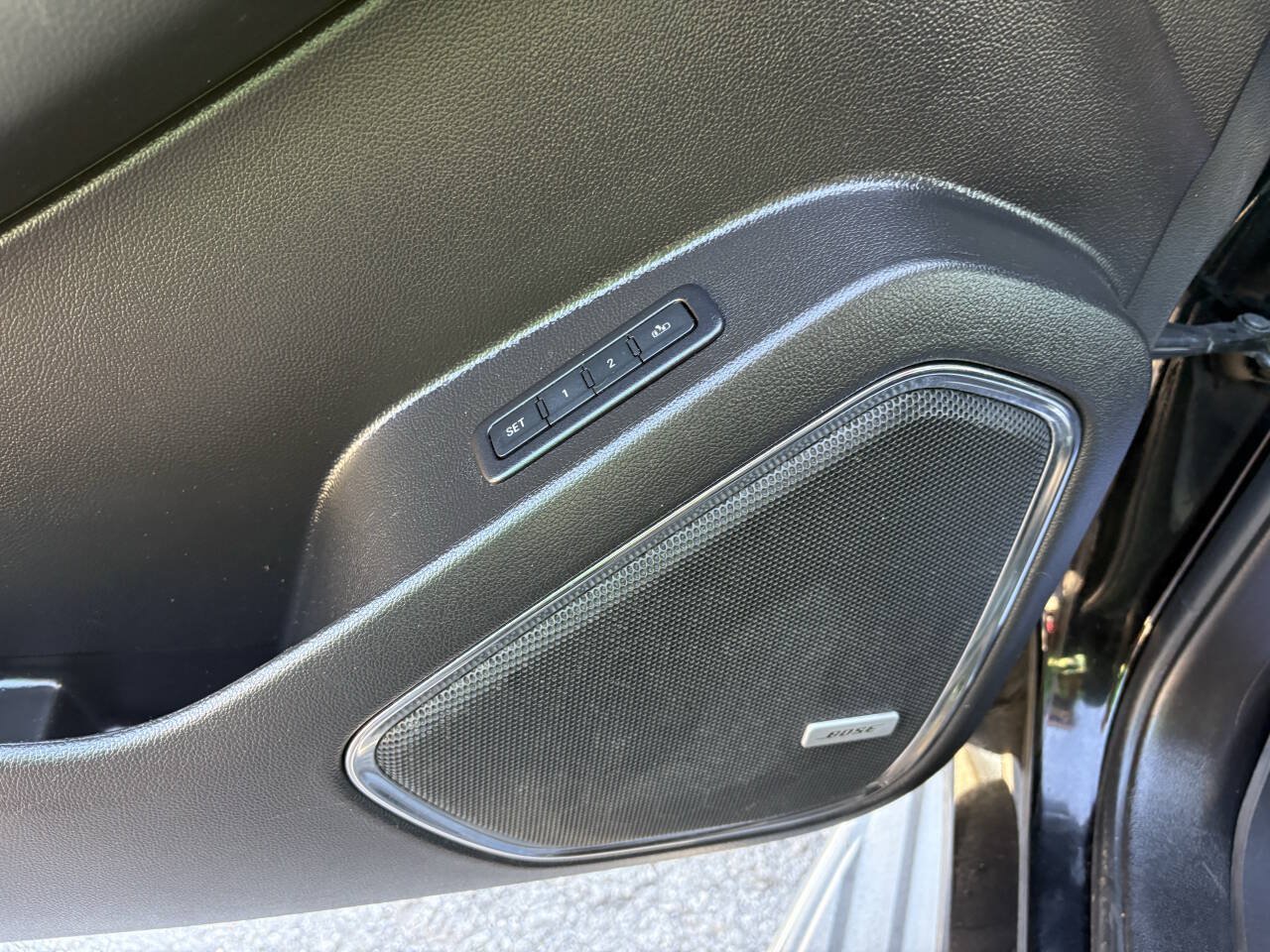 Used 2015 GMC Yukon SLT AWD/4WD image 26