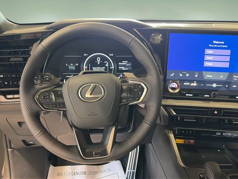 New 2026 Lexus TX 500h AWD image 23