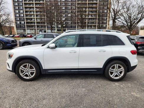 Used 2022 Mercedes-Benz GLB 250 4MATIC image 5