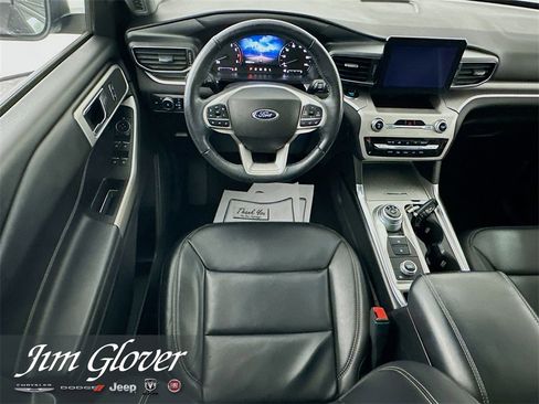 Used 2022 Ford Explorer XLT w/ Equipment Group 202A image 18