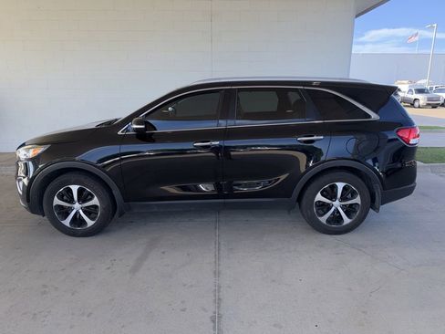 Used 2017 Kia Sorento EX FWD image 10