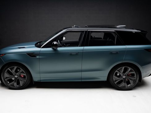 Used 2025 Land Rover Range Rover Sport Dynamic SE AWD/4WD image 16