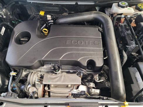 Used 2023 Chevrolet Equinox LT FWD image 30