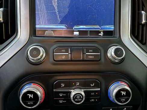 Used 2020 GMC Sierra 1500 Elevation w/ Elevation Value Package AWD/4WD image 28
