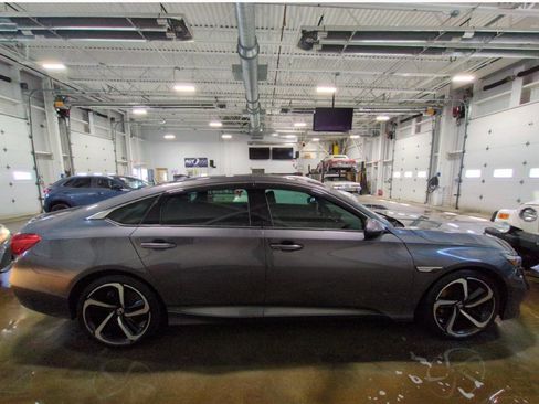 Used 2019 Honda Accord Sport image 5