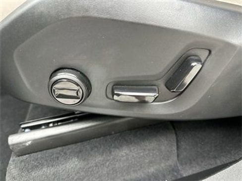 Certified 2025 Volvo XC90 B5 Plus w/ Protection Package Premier image 12
