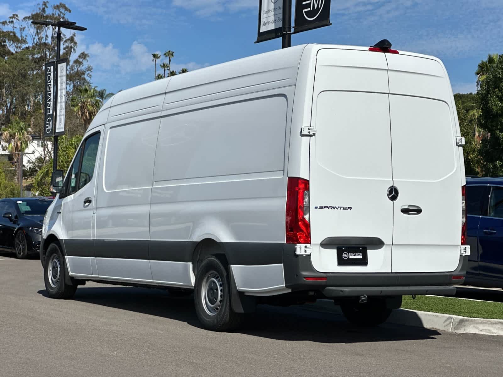 New 2025 Mercedes-Benz eSprinter 170 Cargo image 5
