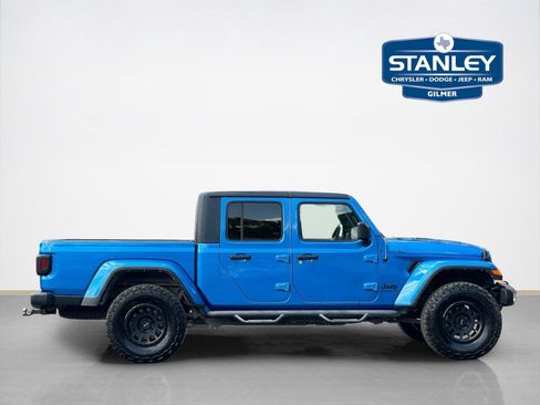 Used 2022 Jeep Gladiator Sport AWD/4WD image 9