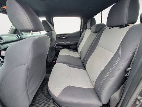 Used 2021 Toyota Tacoma TRD Off-Road w/ Technology Package AWD/4WD image 13