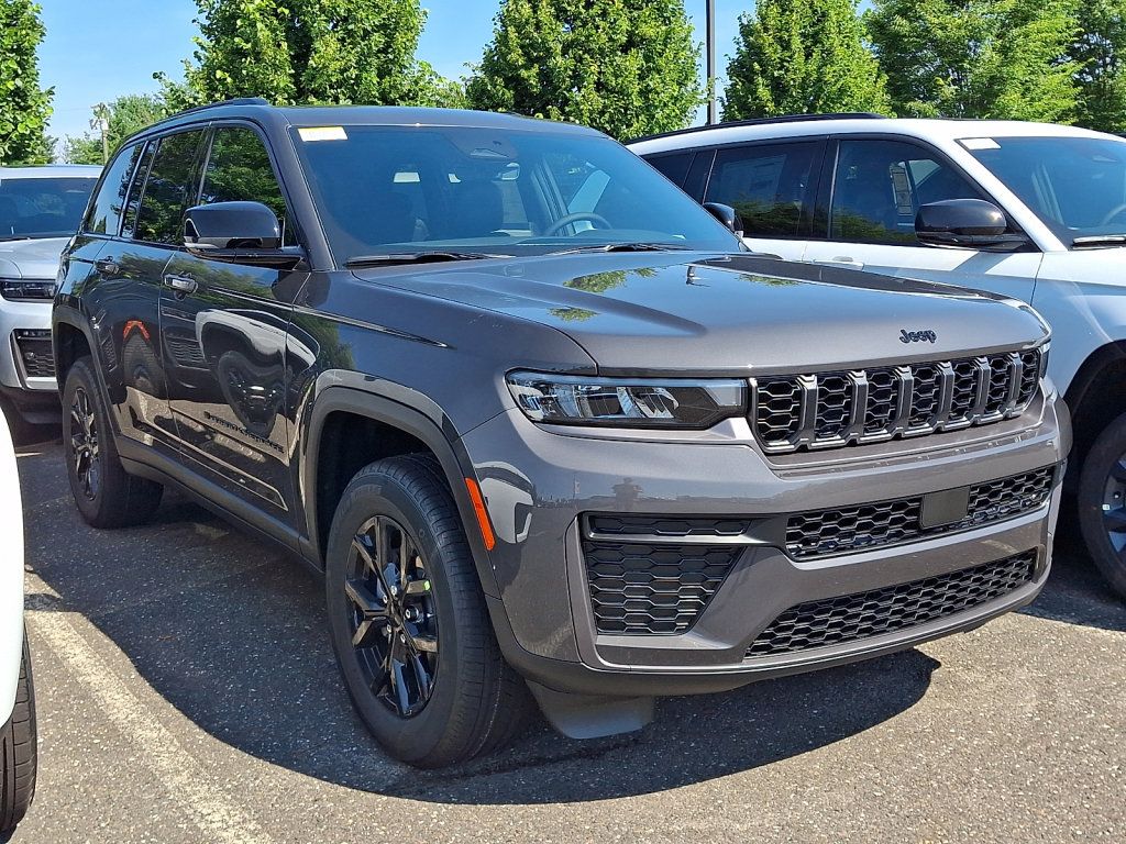 New 2026 Jeep Grand Cherokee Altitude AWD/4WD image 3