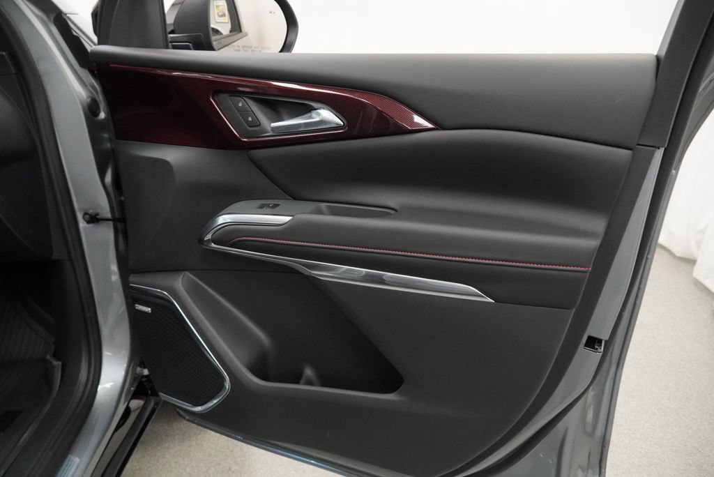 New 2027 Chevrolet Traverse RS w/ LPO, Floor Liner Package AWD/4WD image 28